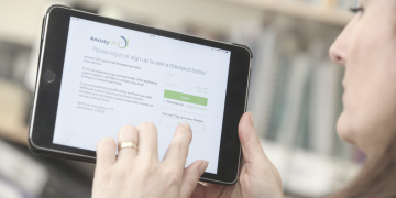 Anxiety UK partners with videoDoc to launch online and app-based therapy service